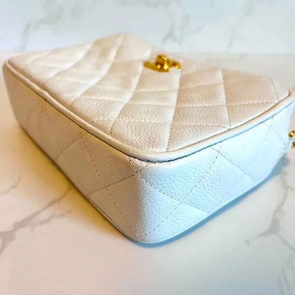 SOLD Small Vintage CHANEL White Caviar Camera Bag - Picture 7 of 16